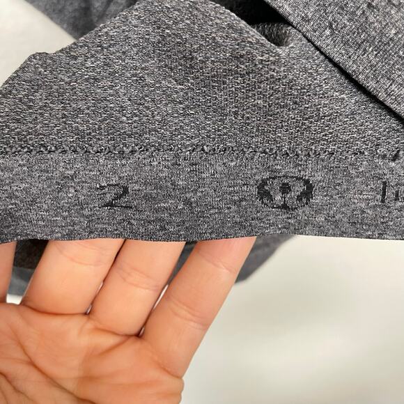 Lululemon Swiftly Tech Long Sleeve Crew Shirt Heathered Black Gray Hip Length 2 - Picture 13 of 16